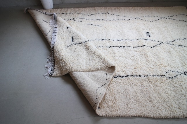 Moroccan rug BeniOurain　306×211cm　No286