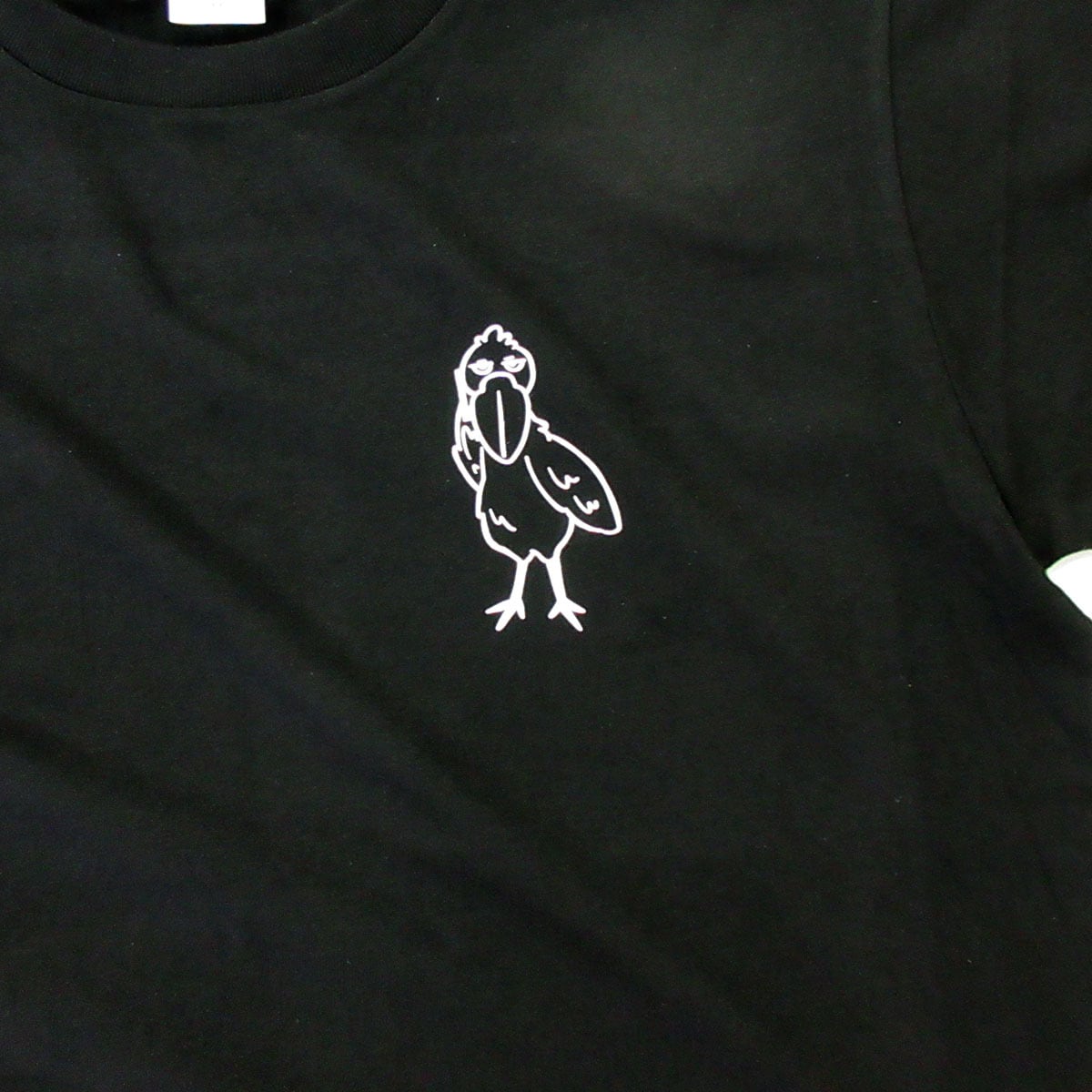 スマホ持ってるハシビロコウ  Tシャツ am88 ハシビロコウ スマートフォン おもしろ tシャツ 線画 鳥 とり トリ スマホ はしびろこう