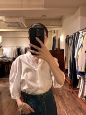 カットワークリネンホワイトブラウス