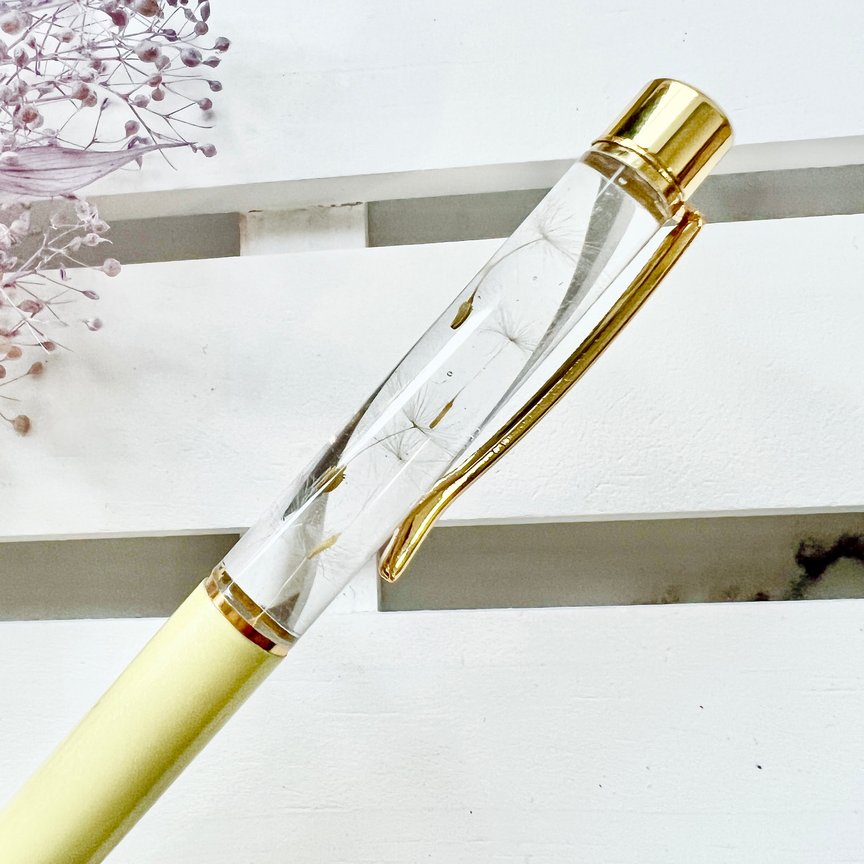 ハーバリウムボールペン☆たんぽぽ綿毛〈ギフトラッピング込〉 | Ayatori