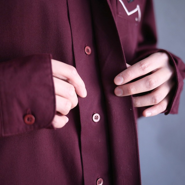 "刺繍" geometry pattern fly-front minimal design loose bordeaux shirt