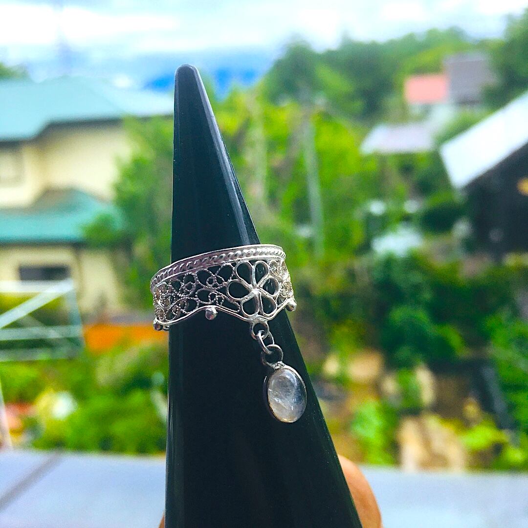 【SV925】✦6月の誕生石✦⋆.レインボームーンストーンリング⋆.·アルテミス・月の女神の指輪 .·✦