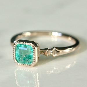 Emerald ring / K10