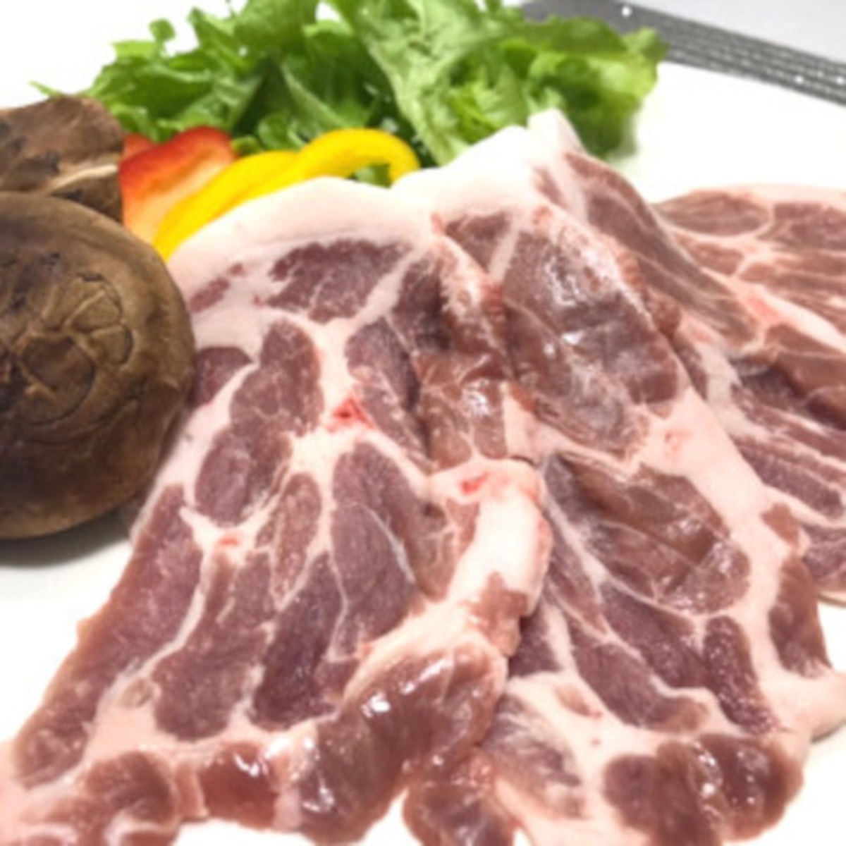 静岡県産 幻の赤豚（デュロック種100％）（焼肉用肩ローススライス）1kg（500g×2パック） | 浦安舞浜商店