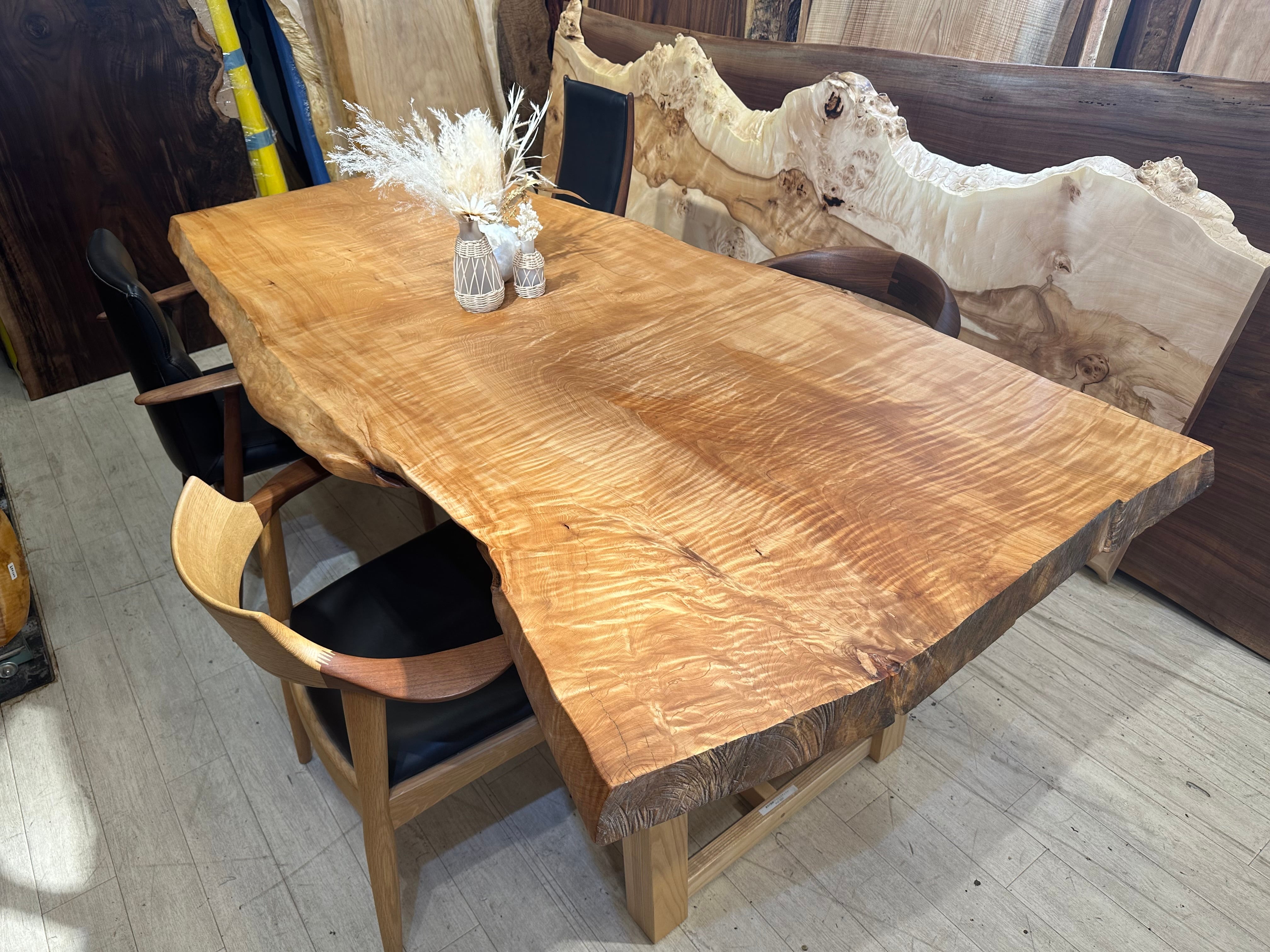 全面杢】栃（トチ）_2020×770-930-960×63_浅草本店_テーブル天板/一枚