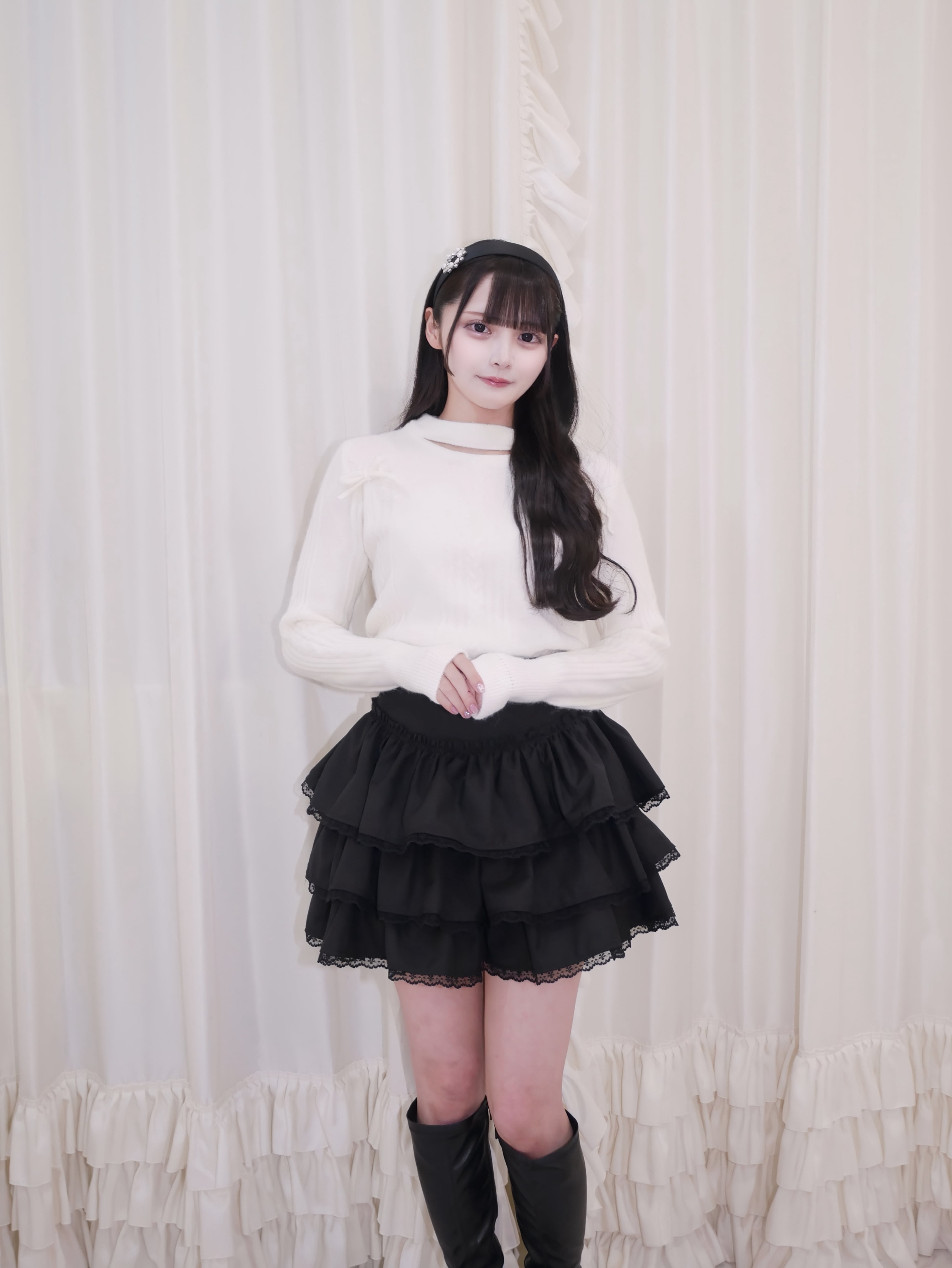 front cut ribbon knit