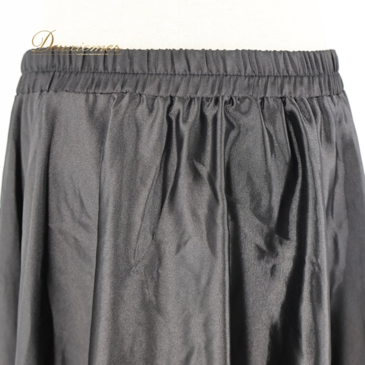 ベリーダンス オリエンタル 衣装 上下セット ブラック系 スパンコール フリンジ ヘッドスカーフ 3点 セット トップス スカート 黒 金 青 花 ビーズ ラインストーン 煌びやか 華やか かわいい ダンス衣装 舞台 装飾 豪華 ゴールド系 ピンク系 ブルー系