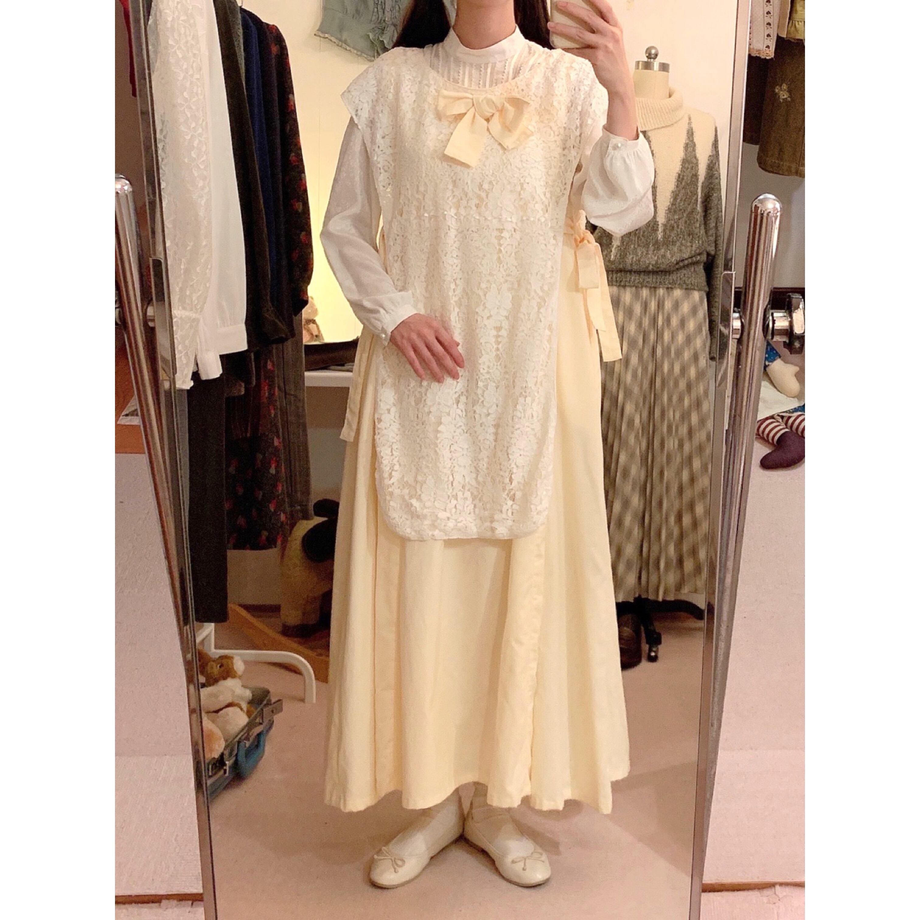 original : landmark jumper skirt / cream × white