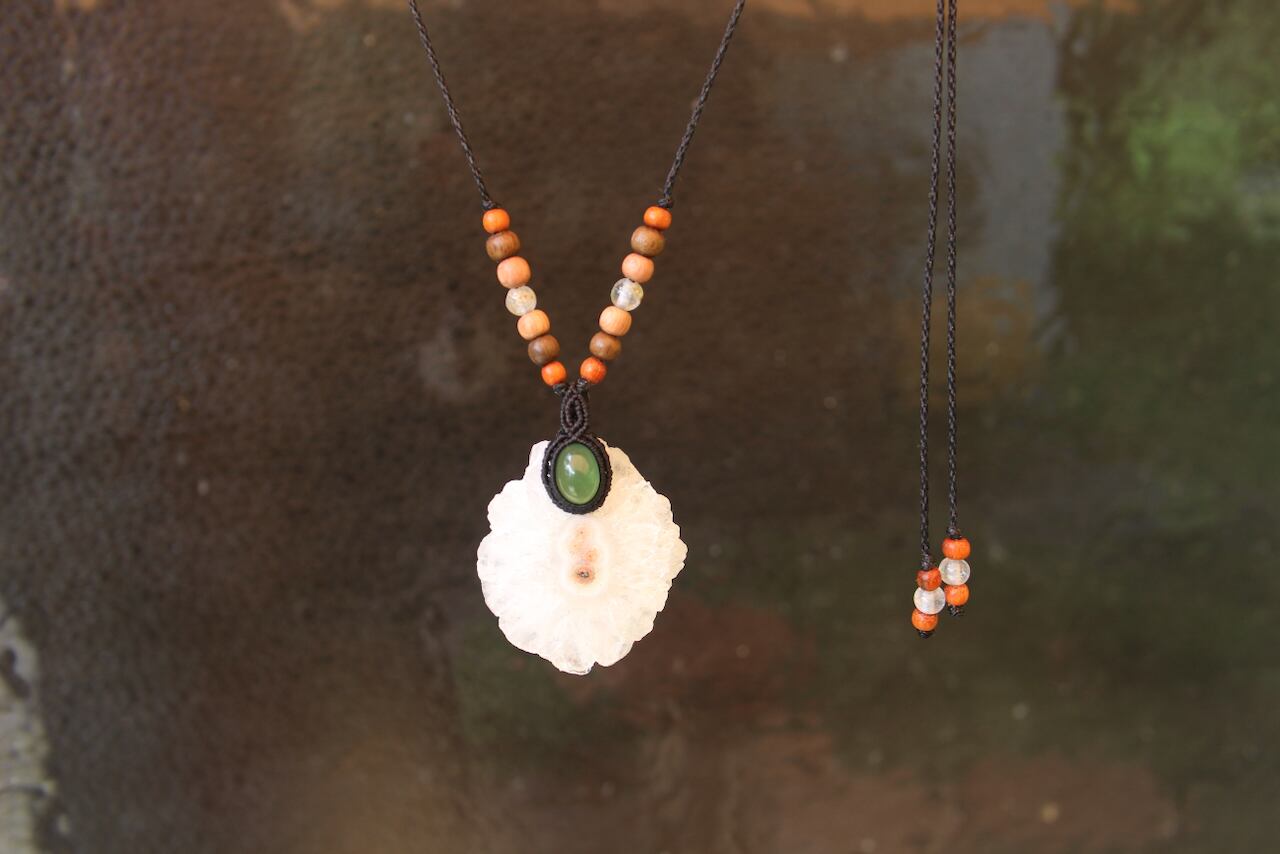 Solar Quartz & Serpentine micro macrame woody pendant