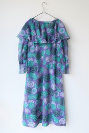 Mum print dress with an attached collar