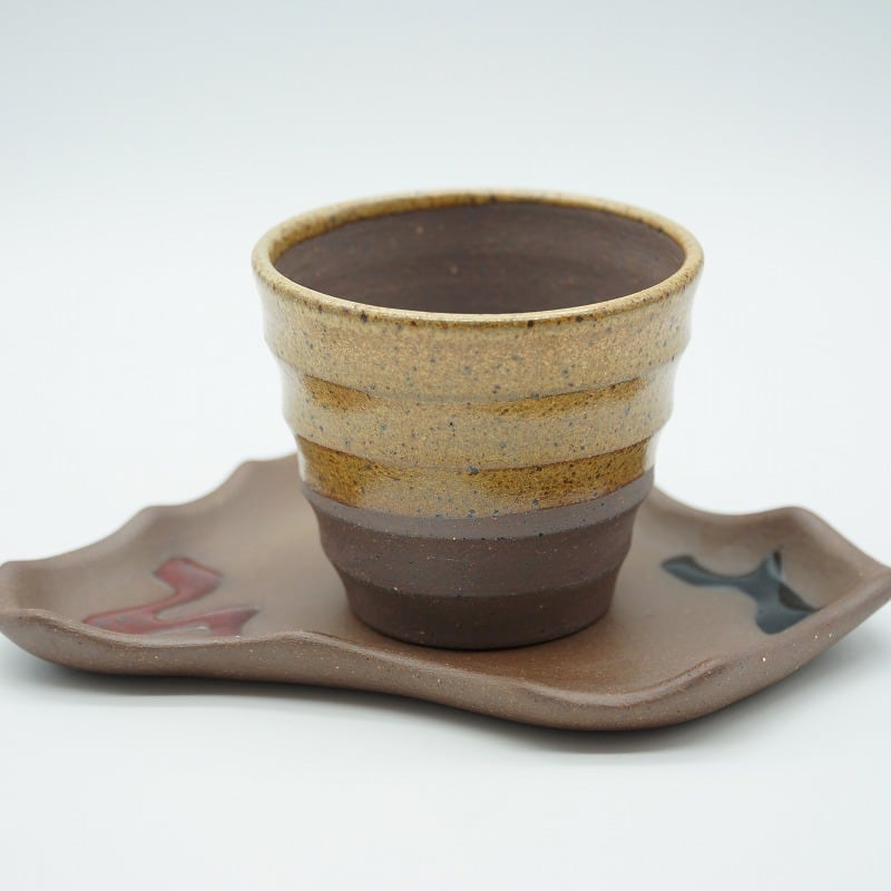 触媒石鉱の中皿【琉球焼 丸勇陶房】 | 沖縄の工芸品 うぃーりきさん
