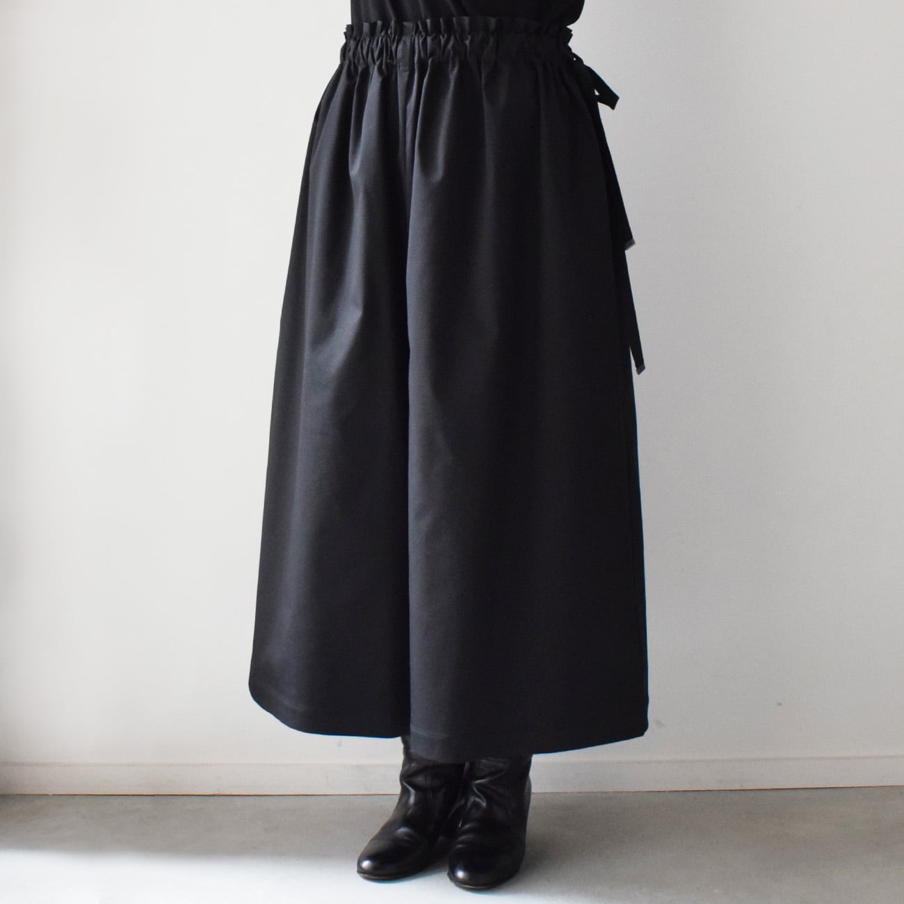 ワイドパンツ（ショート）：黒［PT03HPBK］ | skep-online shop