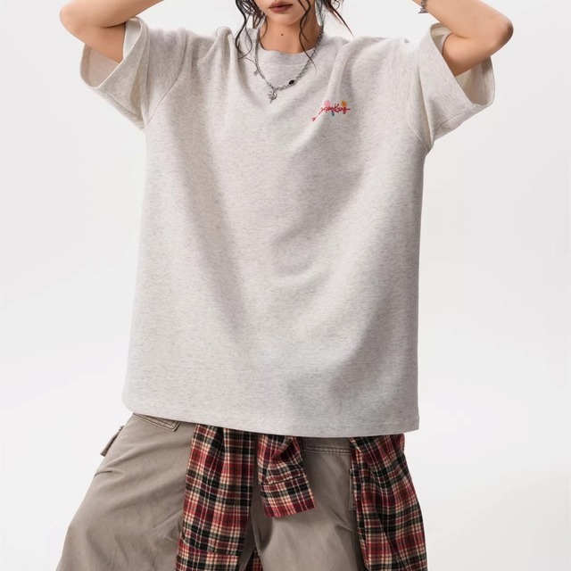 フローラルグラフィティバックプリントTシャツ 2col   R01923