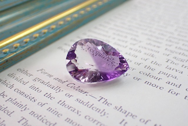 アメジスト（コンケーブカット）　9.99ct　[C3‐409]