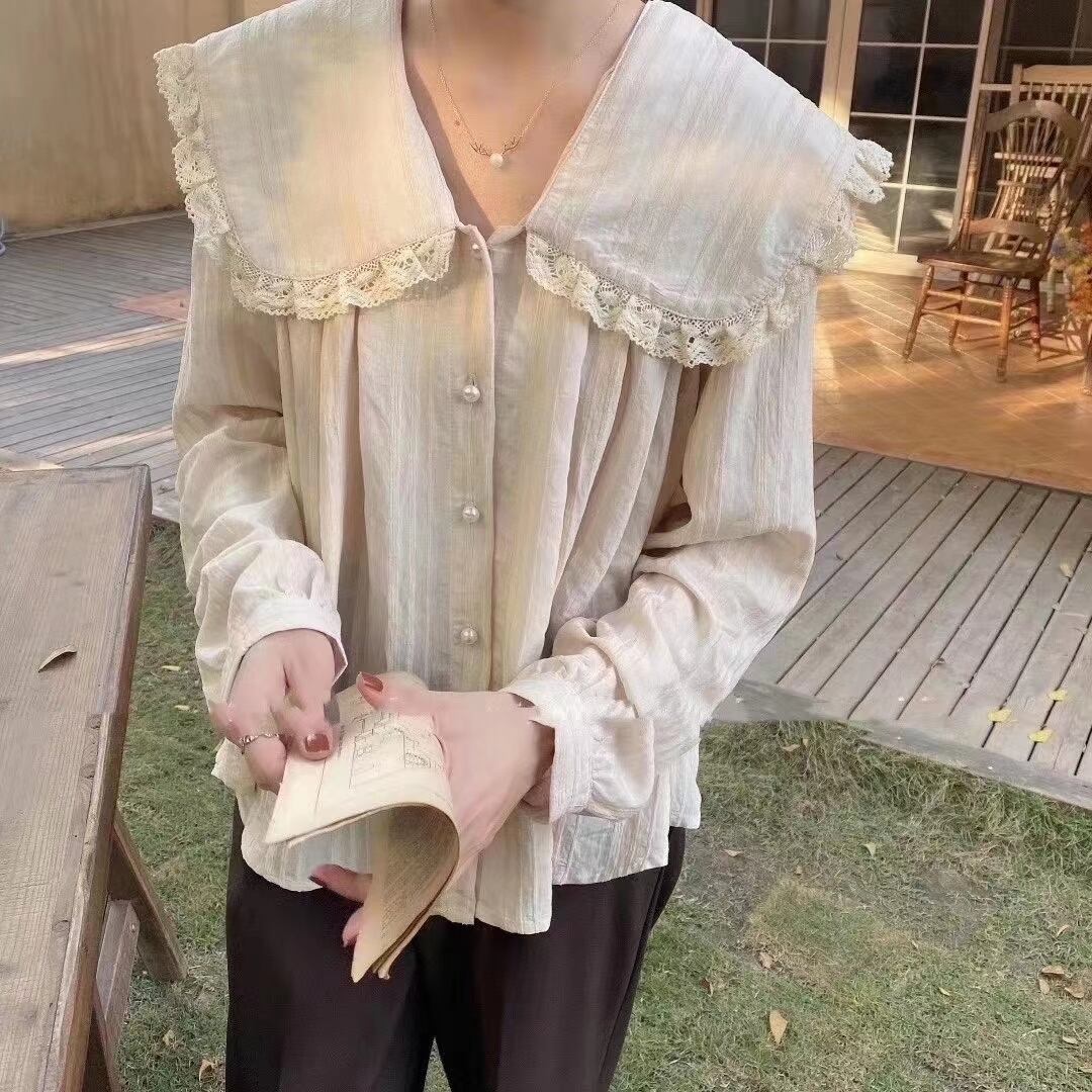 ビッグカラー　フリルブラウス　AJ2205-D18