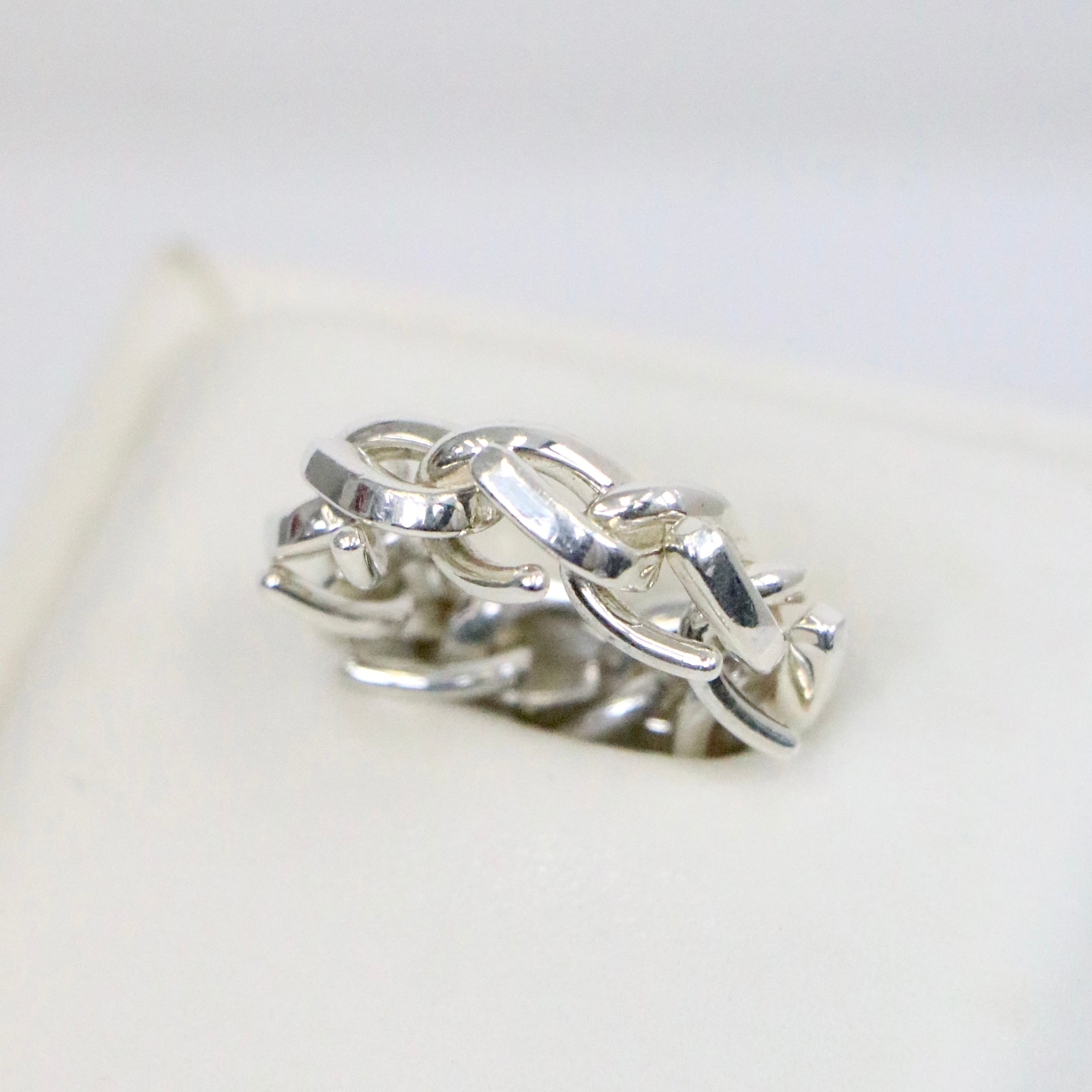 新品! Tiffany & Co フォージ ミディアム リンク ブレスレット 新品! Tiffany & Co フォージ ミディアム リンク ブレスレット