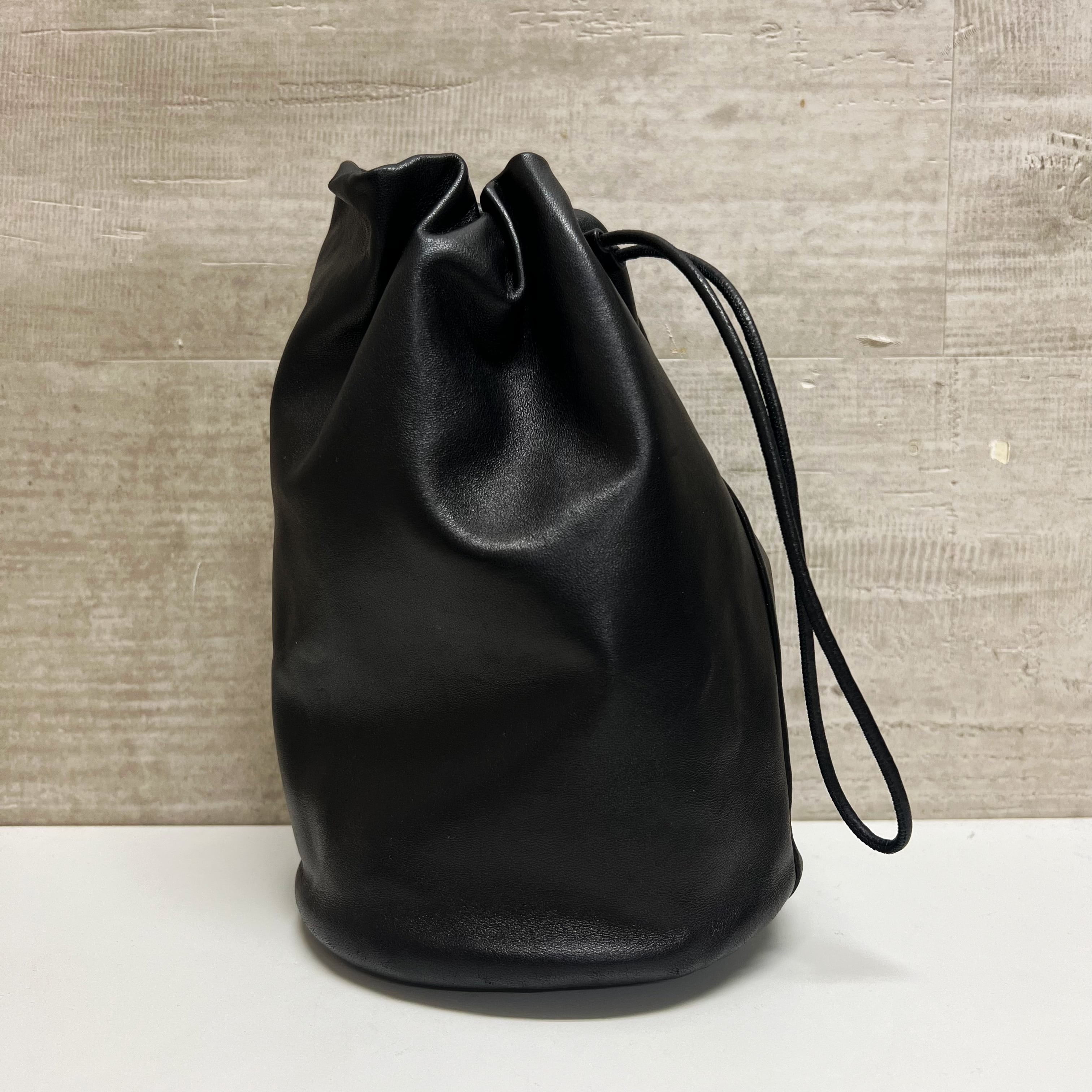 THE ROW ザロウ SPORTY POUCH レザー スポーツポーチ 巾着バッグ THE ROW ザロウ SPORTY POUCH レザー スポーツポーチ 巾着バッグ