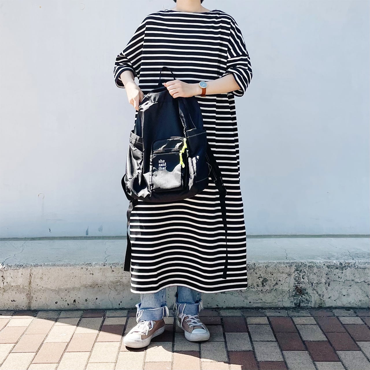 Border boat neck dress (black×off-white)