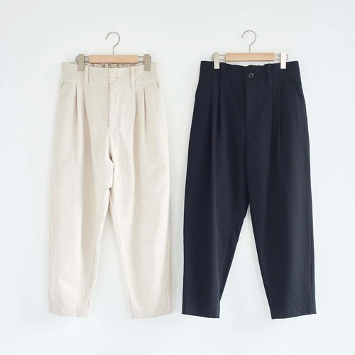 HAU ｜Tidyコットンウールテーパードパンツ