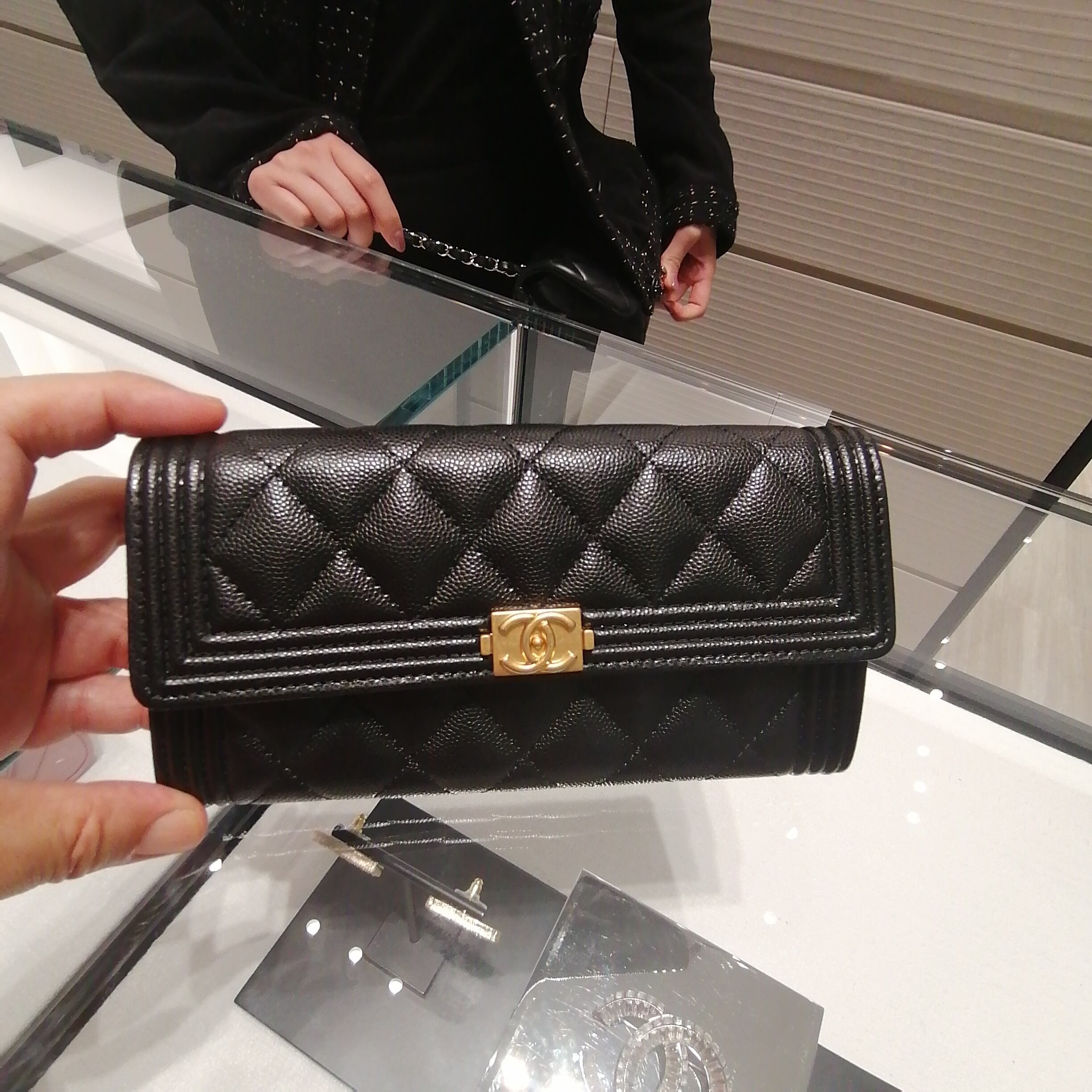 シャネル☆ボーイシャネルロングウオレット（長財布）☆A80286 B01490