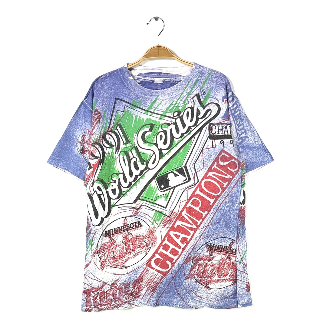 90s MLB ミネソタツィンズ ヴィンテージTシャツ 総柄プリント ワールドチャンピオン メジャーリーグ シングルステッチ メンズXL相当 古着 @BZ0467