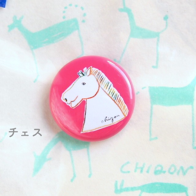 【CHIQON】ROUND  缶バッチ「チェス」