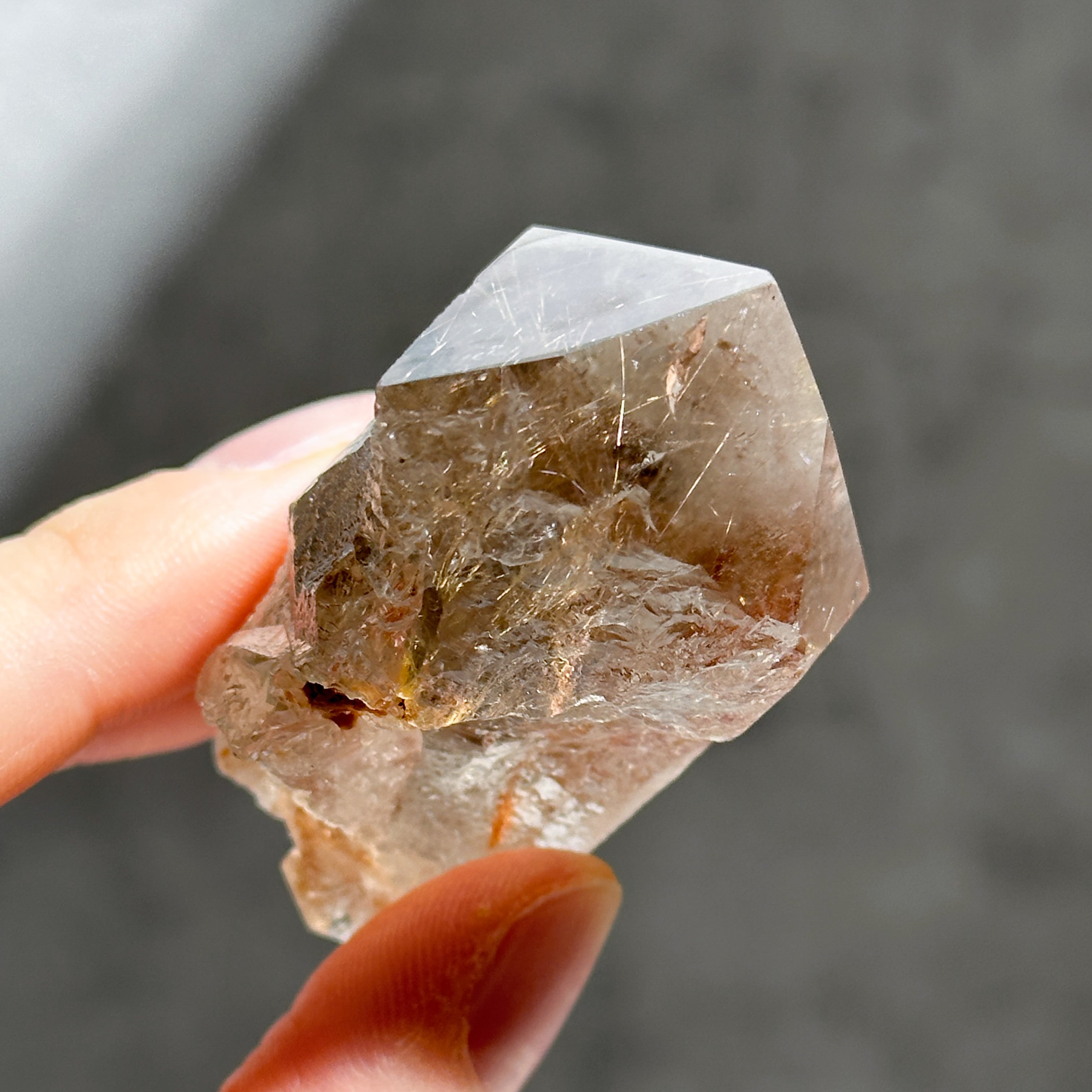 バイーア産ルチルインクォーツ 22（セミポリッシュ） ポイント