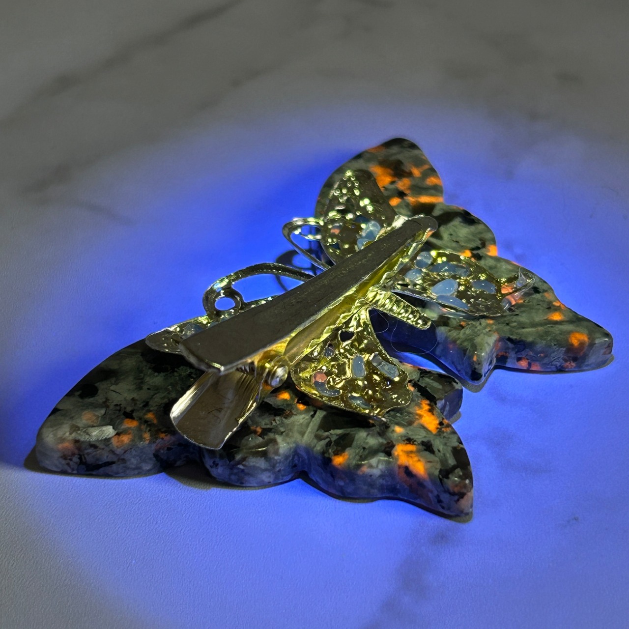 ユーパーライト 蝶々 クリップ * Yooper light * 天然石