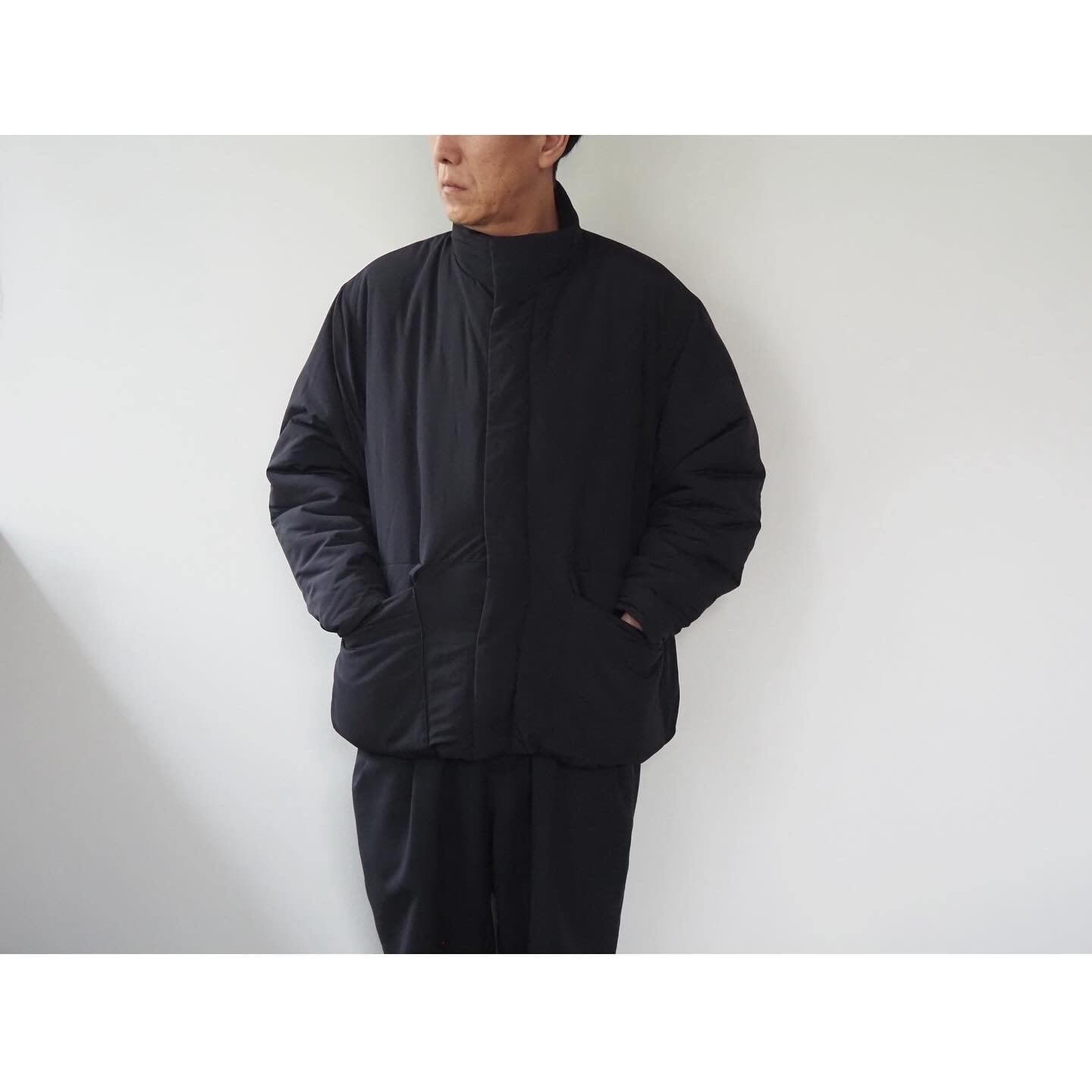 STILL BY HAND(スティル バイ ハンド) Nylon Round Puffy Blouson
