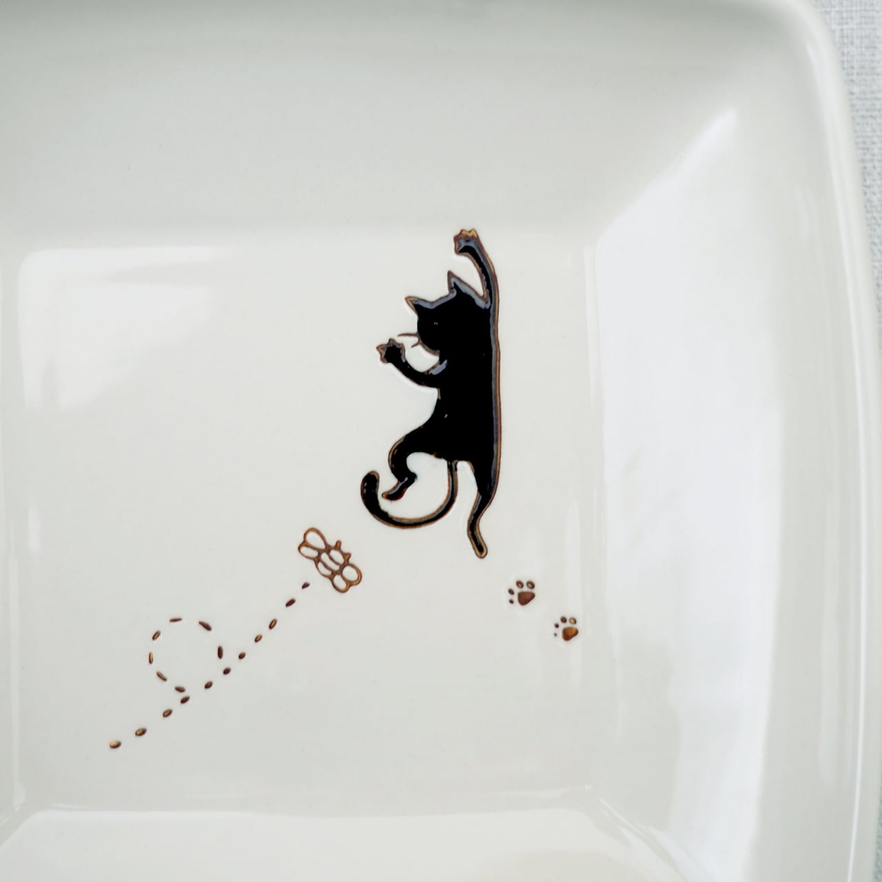 ぶらさがり猫 角預け鉢（クロ・ミケ・トラ） | 菊祥陶器／工房祥sho