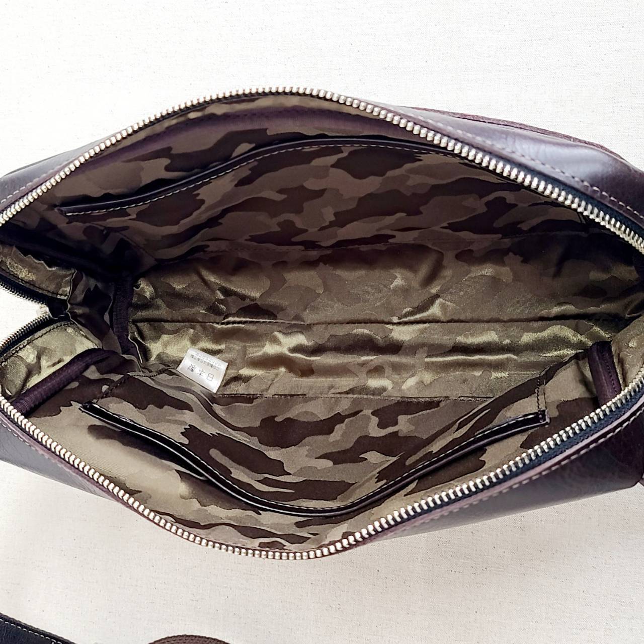 かばん屋さんのボディバッグ（チョコ）dragon factory