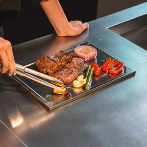CLEAN CUTTING BOARD