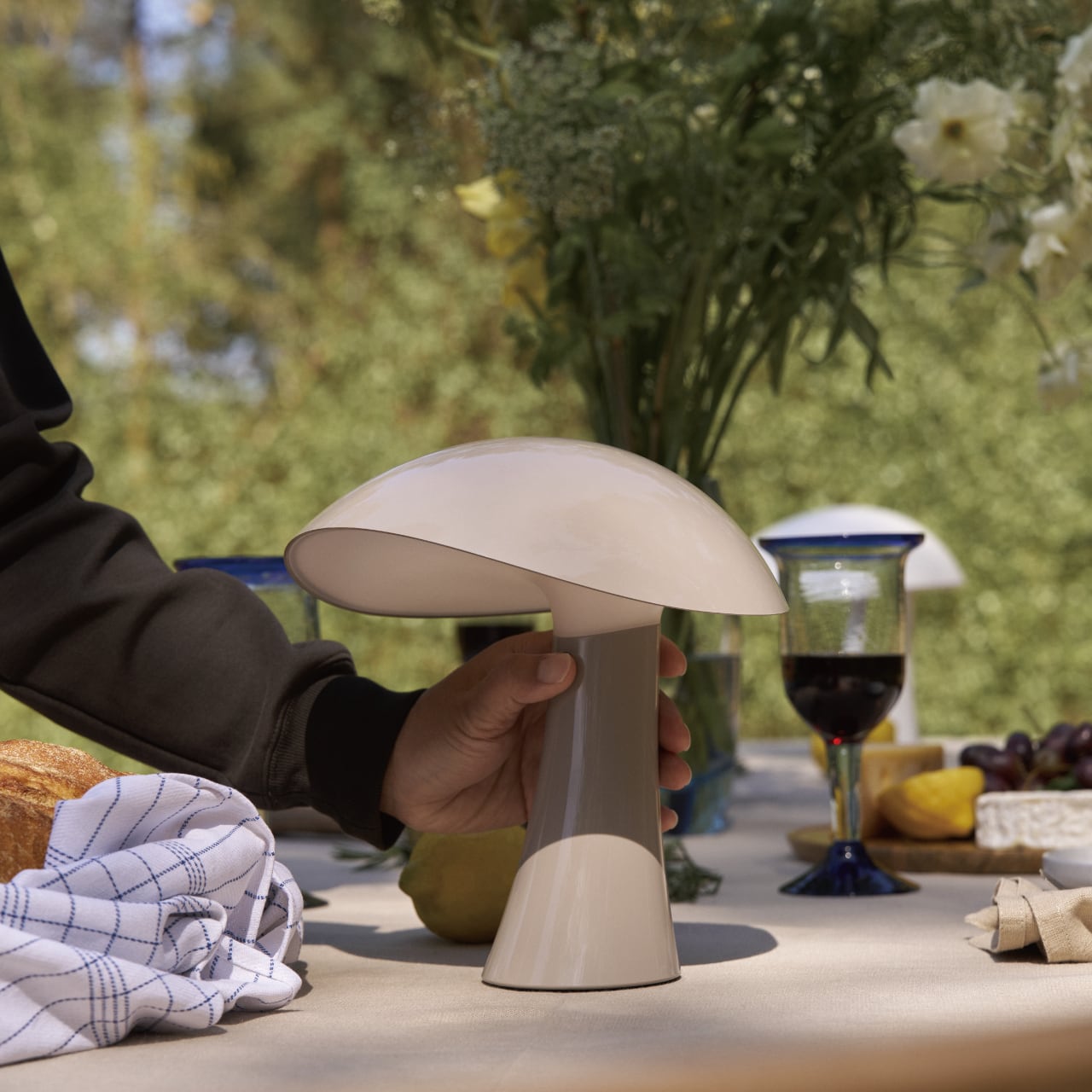 RUMEE 220 PORTABLE LAMP / アース・グレー / Louis Poulsen（ルイス