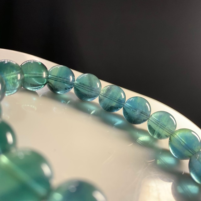 b131 透明度有り✩ブルーグリーンフローライトブレスレット