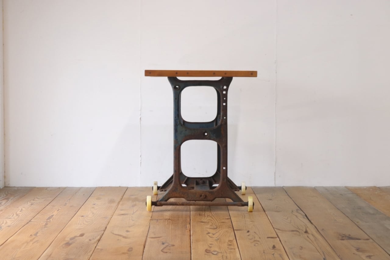 アンティーク ローテーブル 机 展示台 無垢材 無塗装 一枚板 z565 アンティーク ローテーブル 机 展示台 無垢材 無塗装 一枚板 z565