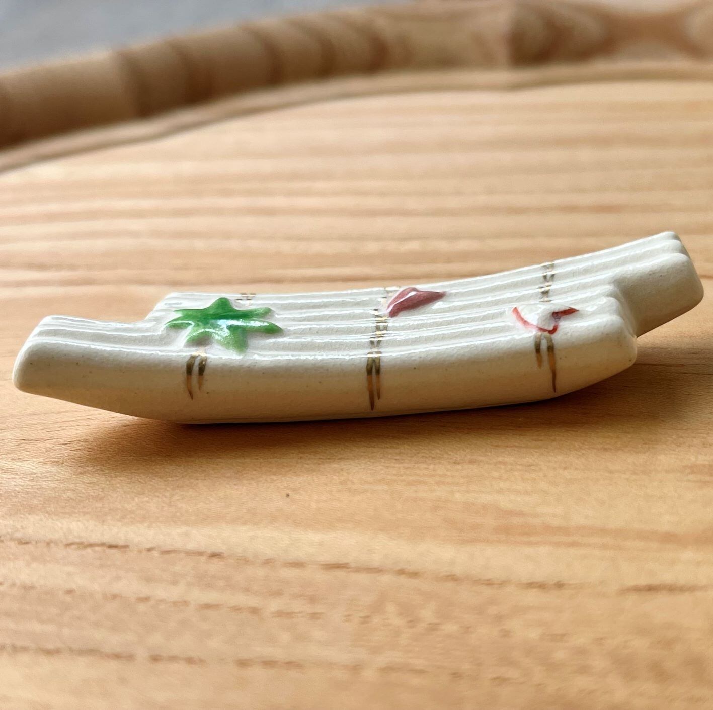 京焼清水焼】花筏（はないかだ）箸置き | ありく kyoto