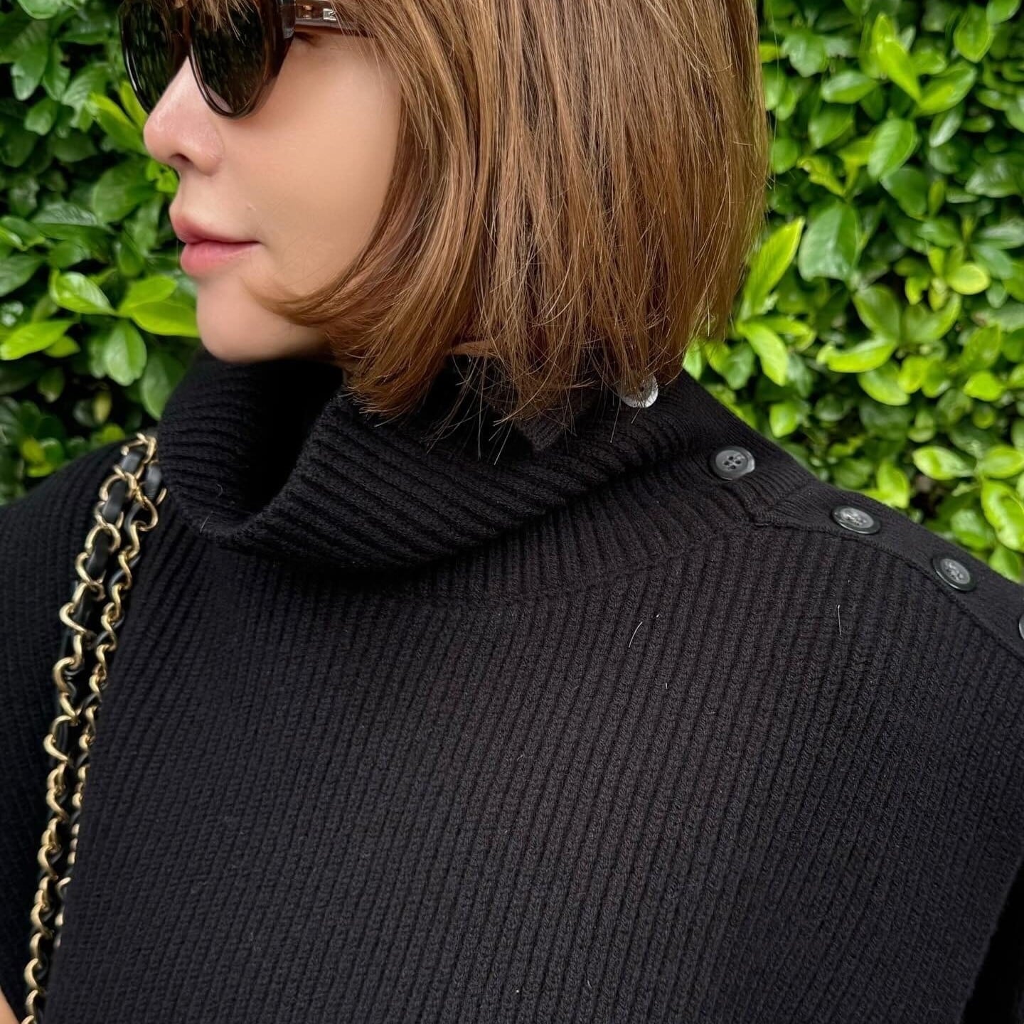 ノースリーブボタンダウンニット charre ブラック | Cygne 