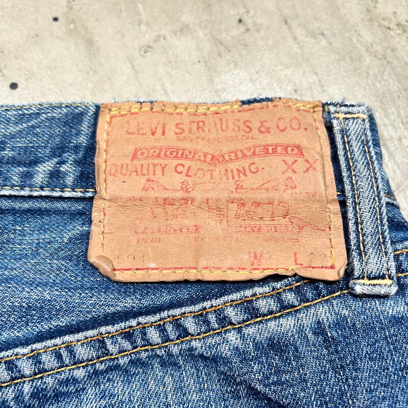 60's LEVI'S リーバイス 501 デニム Big E 初期 Vステッチ ズレカン 足