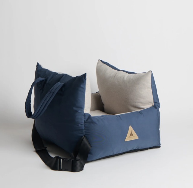【Nooee Pet（ヌーイーペット）】ペット用カーシート / Nooee Pet Charlie Pet Car Seat