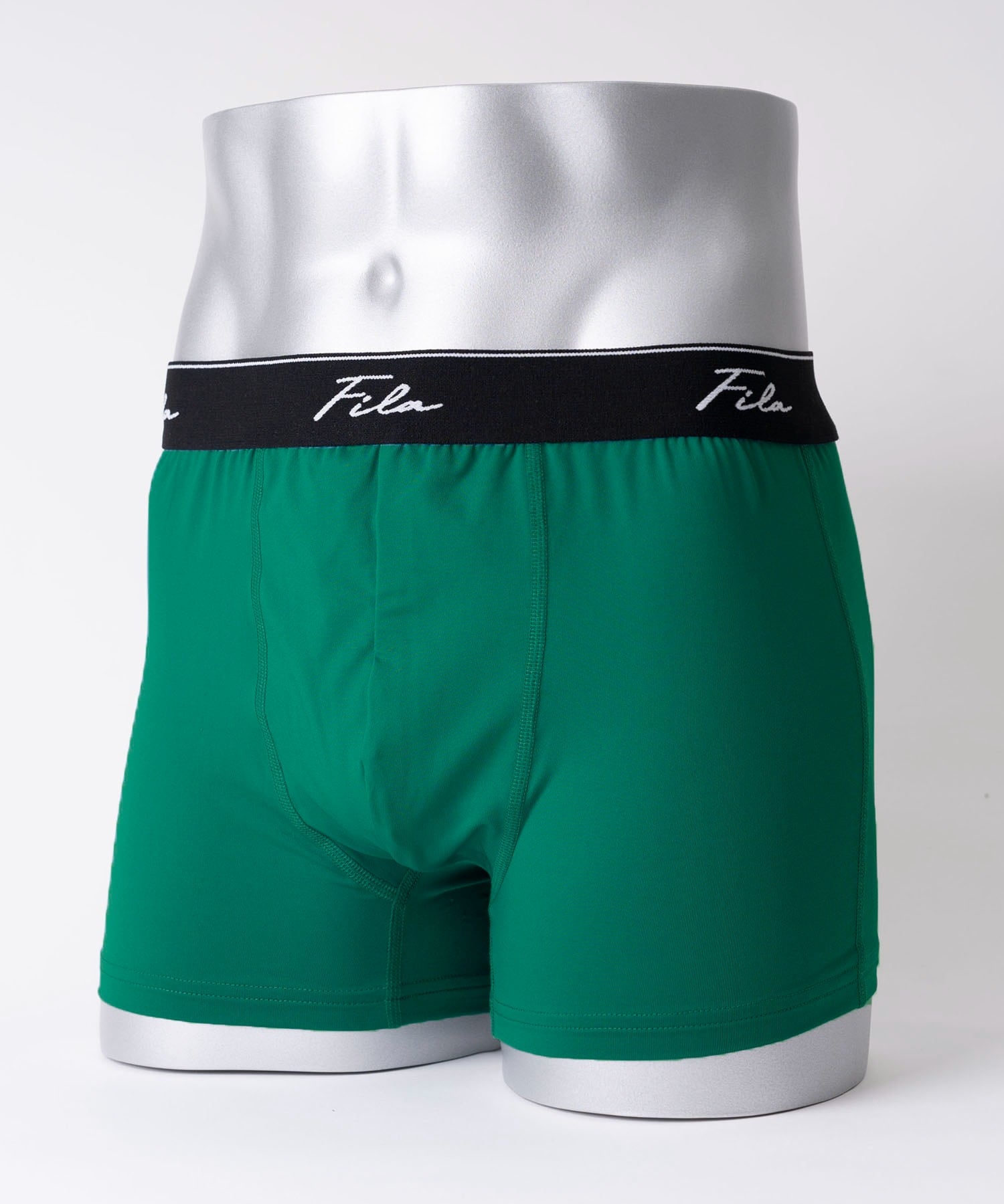 ユニセックス向けのブランドをメインにした、カジュアルな洋服や服飾