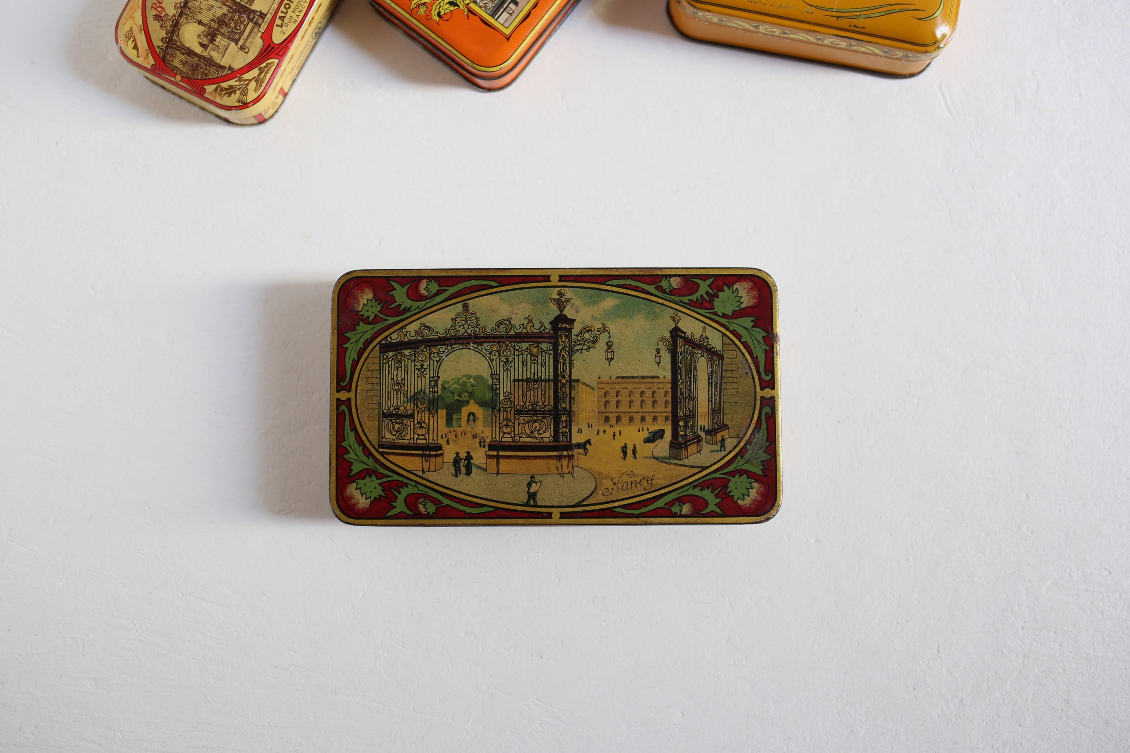 フランス アンティーク ヴィンテージ BERGAMOTES DE NANCY ベルガモット 缶 N-06652①