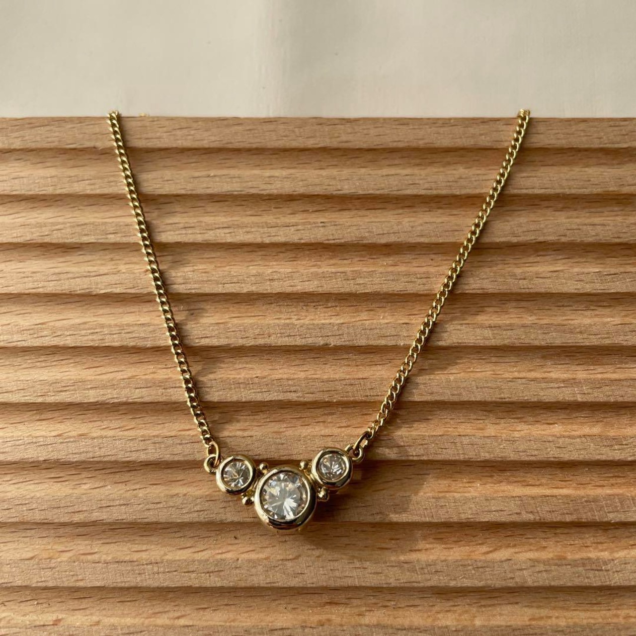 ゴールド　カラー　ネックレス