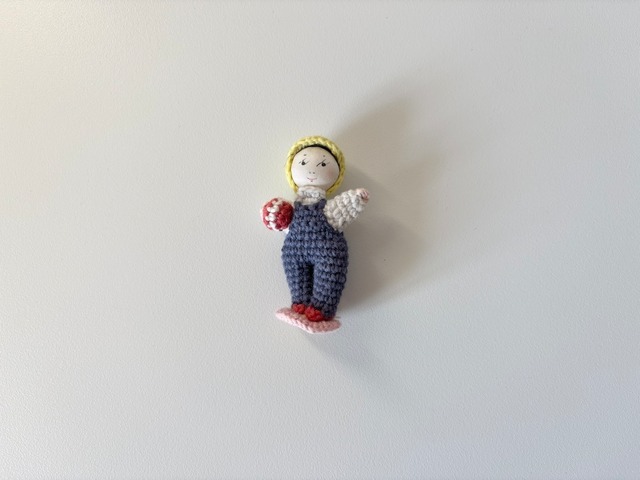 クロッシェトイ / 青いサロペット