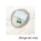 天然石グリーンオニキスピアス