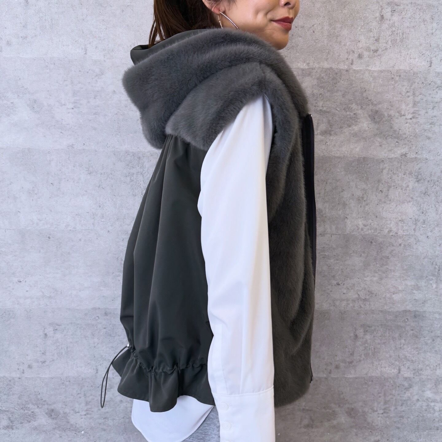 アンナケリー Annakerry HOOD FUR VEST | Sister by ParisLagar