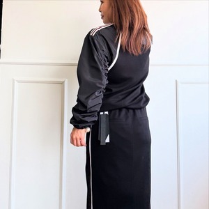 ミカーレミカーレ MICALLEMICALLE ダンボールドッキングプルオーバー