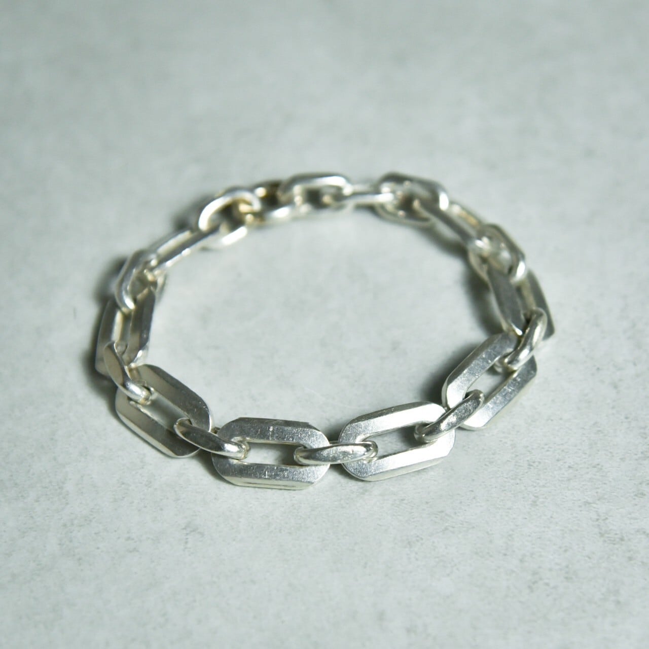 Franch Vintage Oval Rectangle Silver Chain Bracelet フランス ヴィンテージ シルバーチェーン ブレスレット オーバル レクタングル | mark & collars (マークアンドカラーズ) Franch Vintage Oval Rectangle Silver Chain Bracelet フランス ヴィンテージ シルバーチェーン ブレスレット オーバル レクタングル | mark & collars (マークアンドカラーズ)