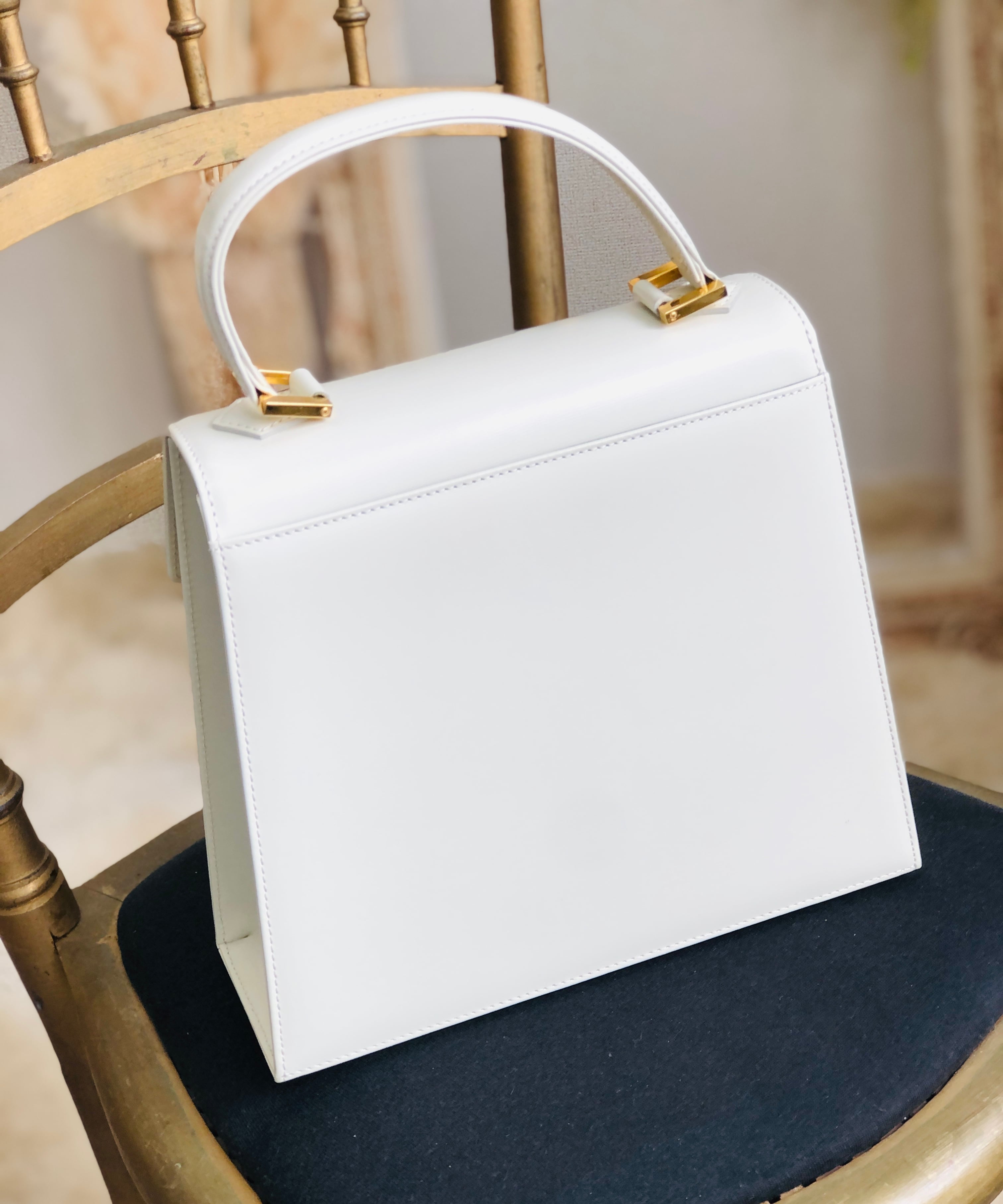 Yves Saint Laurent イヴ ・サンローラン ロゴ型押し ファブリック