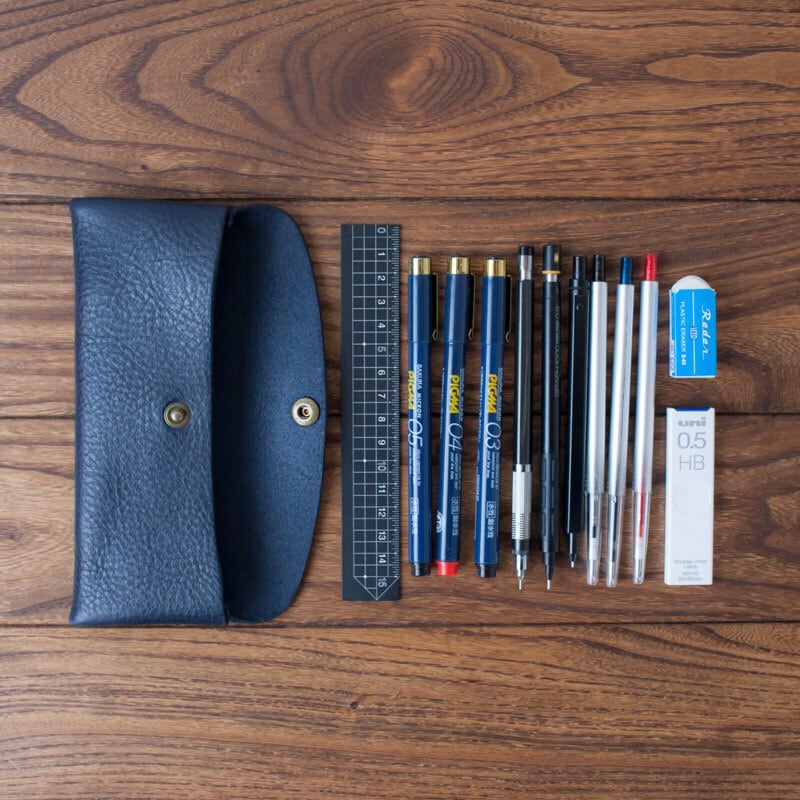 ぐしぐし手縫い＊ ハラコとキャメルな革のシンプルペンケース