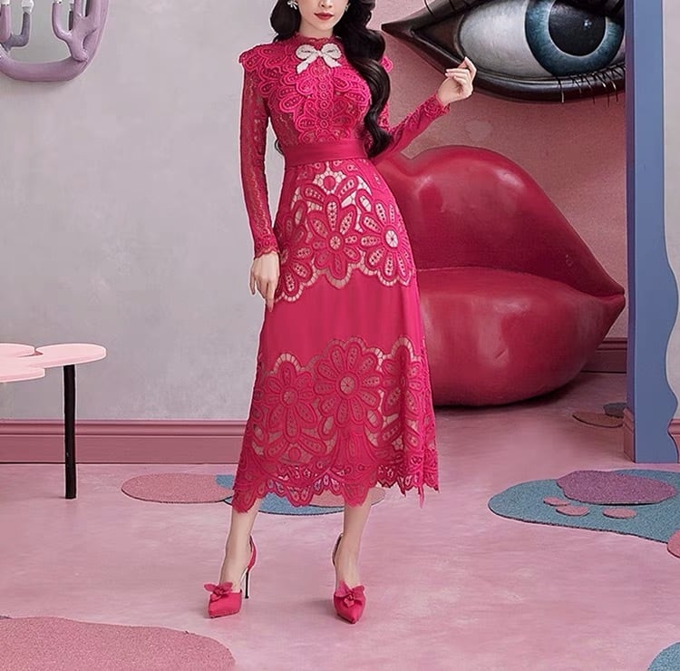 【新品✨未使用品】ひまわり⚠️赤いドレス　花柄ドレス　レースドレス　リボン ワンピース 赤 ピンク レース リボン エレガント 可愛い リボン 黄色